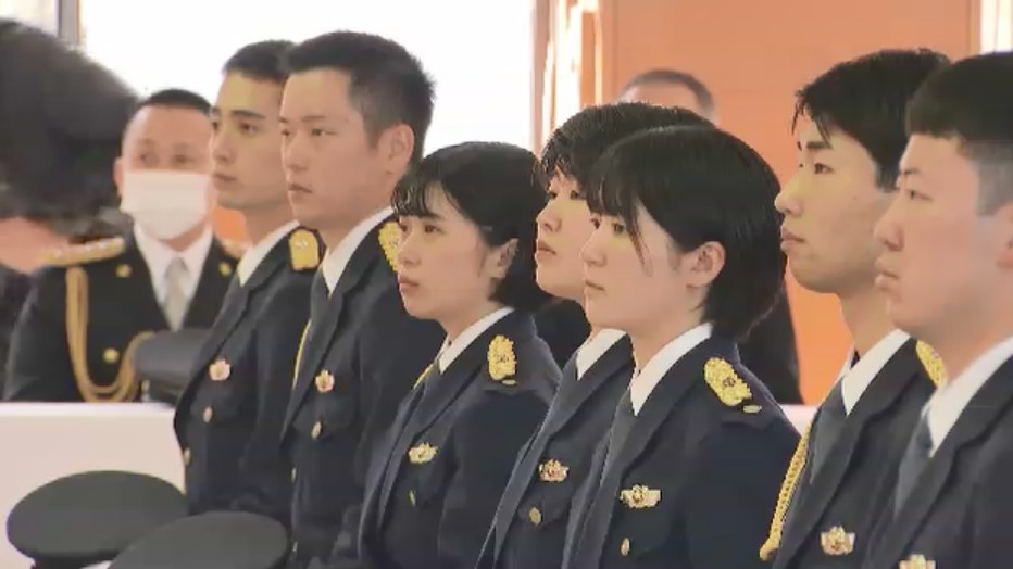 福岡県警察学校で卒業式　「子供に憧れられるヒーローのような存在になりたい」　新人２７人警察署に配属